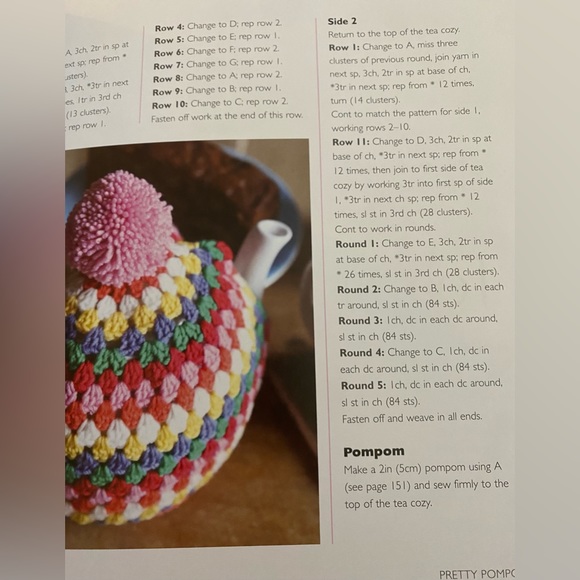 Adorable little book of patterns to knit tea cozies🧶 - Picture 13 of 14